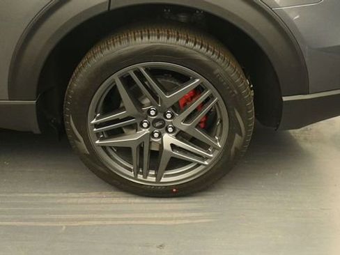 New 2026 Ford Explorer ST-Line AWD/4WD image 9