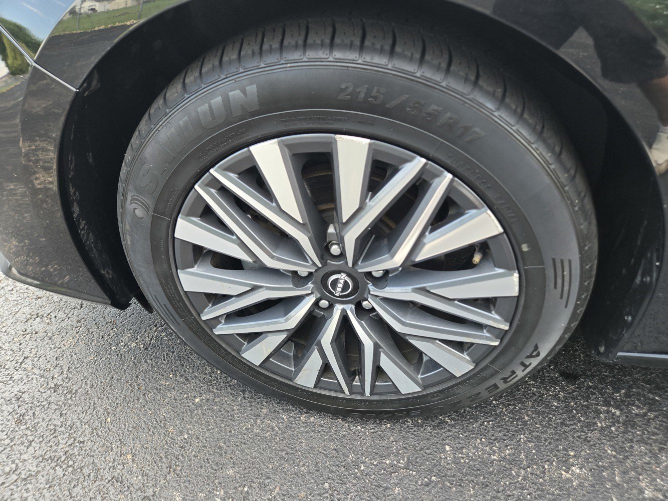Used 2024 Nissan Altima 2.5 SV FWD image 43