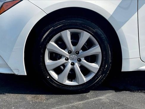 Used 2023 Toyota Corolla LE image 9