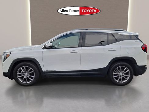 Used 2022 GMC Terrain SLT FWD image 10