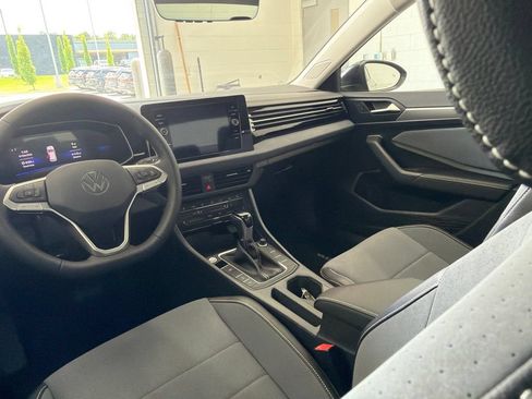 New 2026 Volkswagen Jetta SE FWD image 28