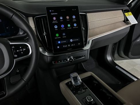 New 2026 Volvo XC90 B6 Plus w/ Protection Package Premier image 13