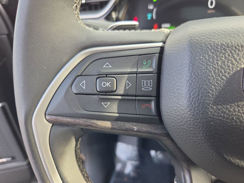 Used 2022 Jeep Grand Cherokee Limited 4xe w/ Luxury Tech Group II image 33