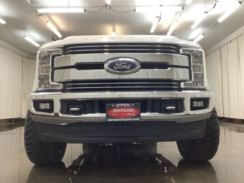 Used 2019 Ford F250 Lariat w/ Lariat Ultimate Package AWD/4WD image 10