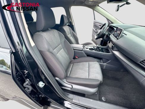 Used 2024 Nissan Rogue SV AWD/4WD image 34