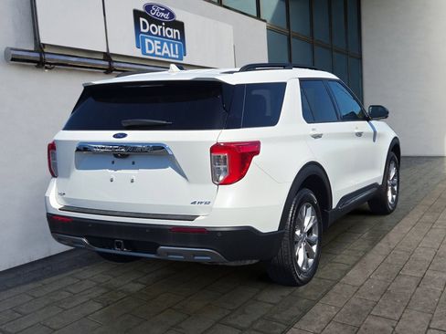 Used 2023 Ford Explorer XLT w/ Equipment Group 202A AWD/4WD image 3