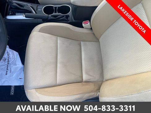 Used 2017 Toyota Corolla LE FWD image 27