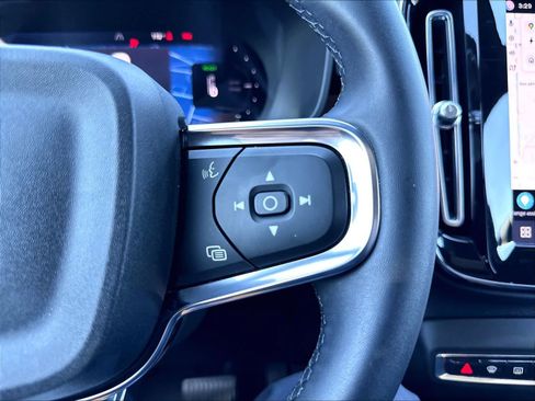 Used 2023 Volvo XC40 Recharge Ultimate AWD/4WD image 22