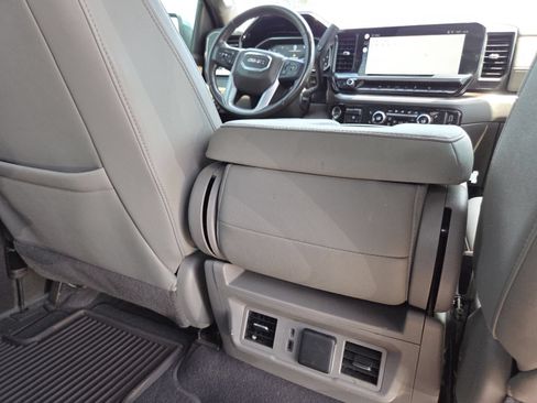 Used 2022 GMC Sierra 1500 SLT w/ X31 Off-Road Package AWD/4WD image 23