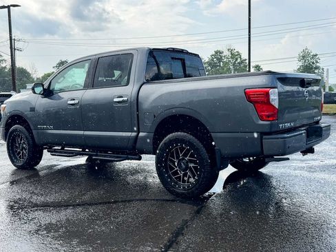 Used 2021 Nissan Titan SV w/ SV Convenience Package AWD/4WD image 5