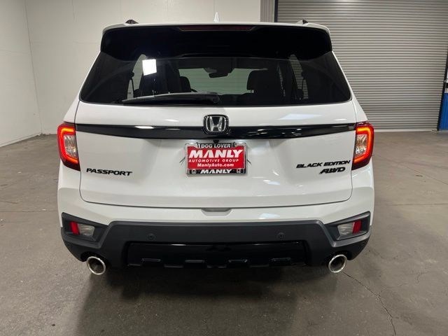 Used 2025 Honda Passport Black Edition image 4