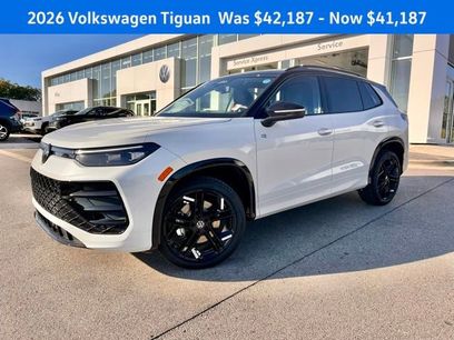 New 2026 Volkswagen Tiguan SE R-Line