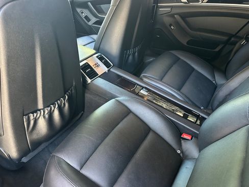 Used 2014 Porsche Panamera 4 AWD/4WD image 28