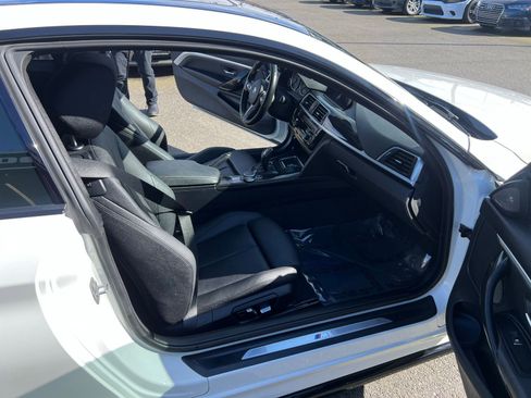 Used 2019 BMW 440i Coupe w/ M Sport Package image 29