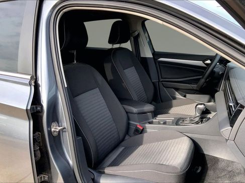 Certified 2025 Volkswagen Jetta S image 7