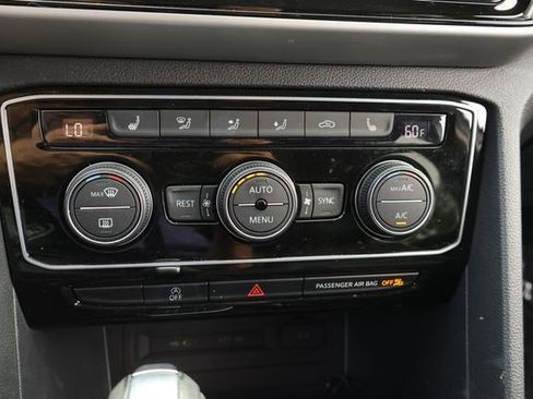 Certified 2023 Volkswagen Atlas SEL AWD/4WD image 28
