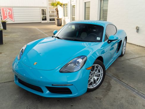 Used 2020 Porsche 718 Cayman image 3