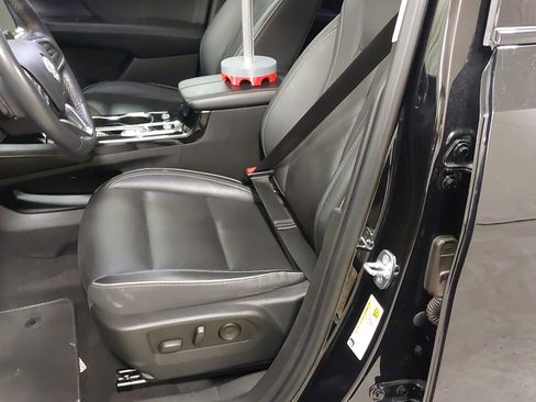 Certified 2021 Buick Envision Essence w/ Technology Package I image 22