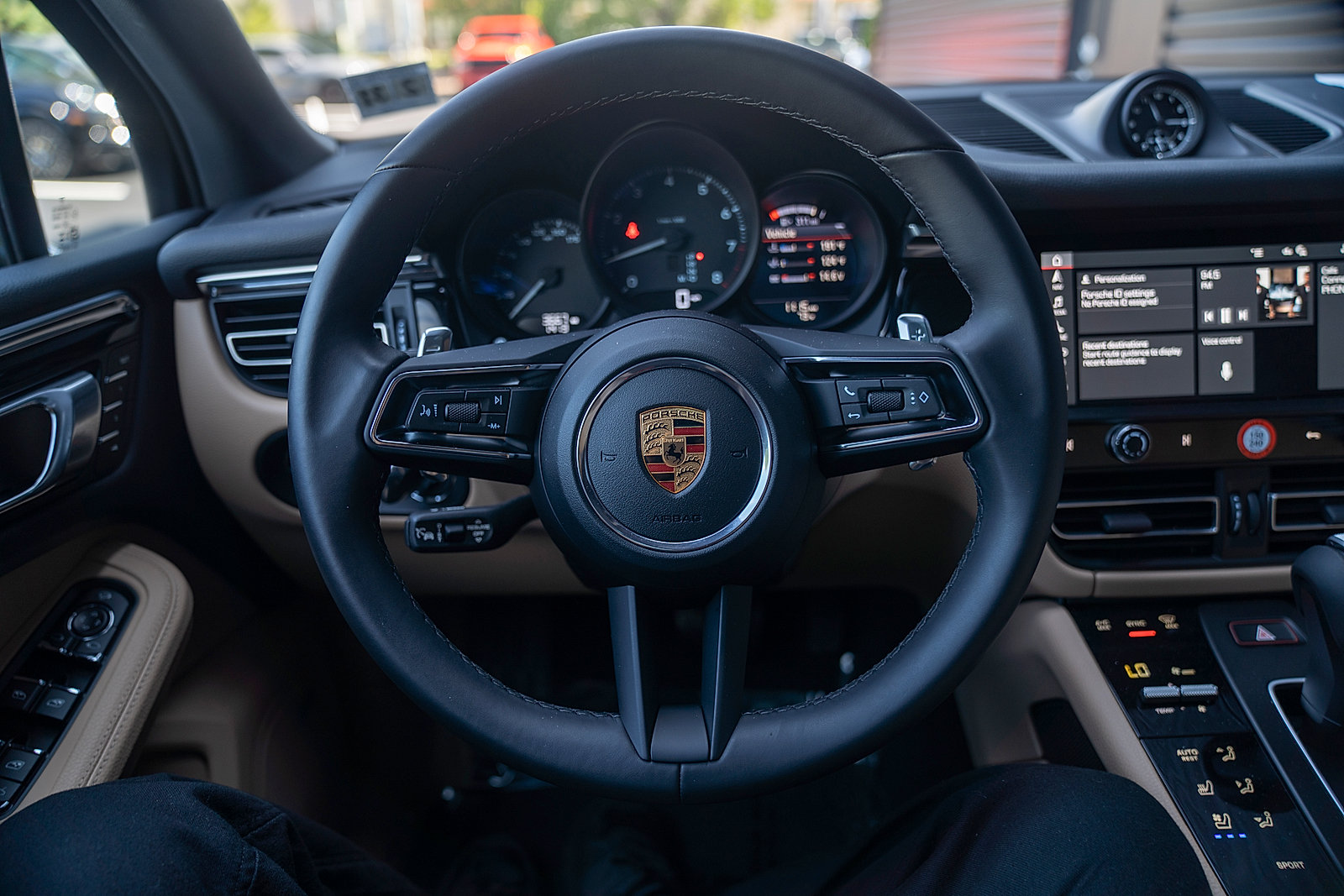 Used 2026 Porsche Macan AWD/4WD image 6