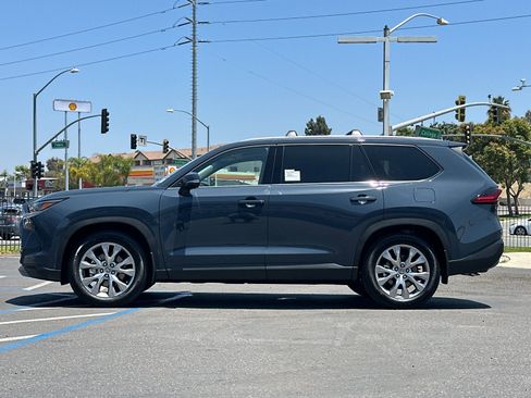 New 2026 Toyota Grand Highlander AWD image 2