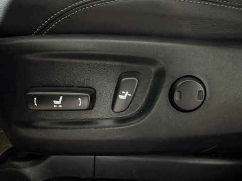 Used 2018 Toyota 4Runner SR5 Premium image 9