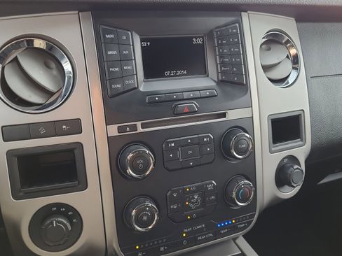 Used 2017 Ford Expedition EL XLT image 19