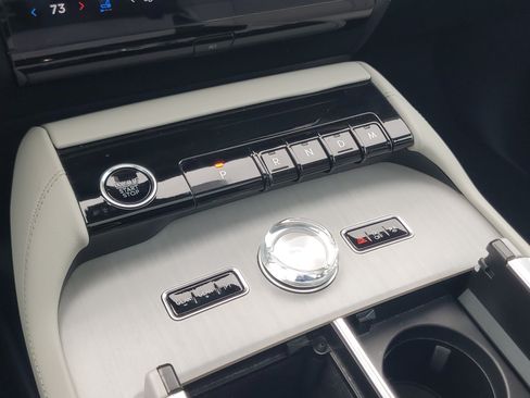 Used 2025 Lincoln Navigator Reserve AWD/4WD image 20
