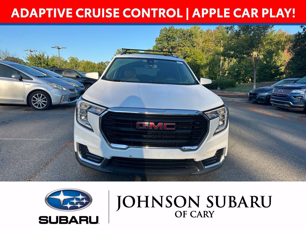 Used 2022 GMC Terrain SLE w/ Driver Convenience Package FWD image 2