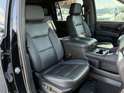 Used 2023 Chevrolet Suburban Z71 w/ Z71 Off-Road Package AWD/4WD image 35