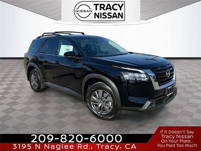 New 2025 Nissan Pathfinder SV