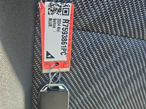 Used 2024 Kia Seltos LX AWD/4WD image 20