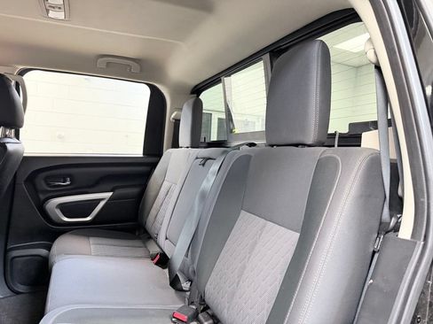 Used 2020 Nissan Titan SV w/ SV Convenience Package AWD/4WD image 21