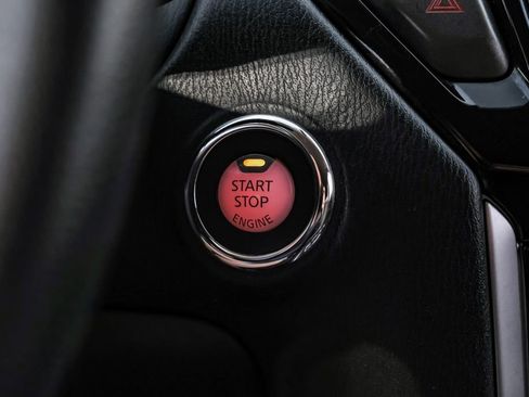 Used 2020 Nissan Pathfinder S image 18