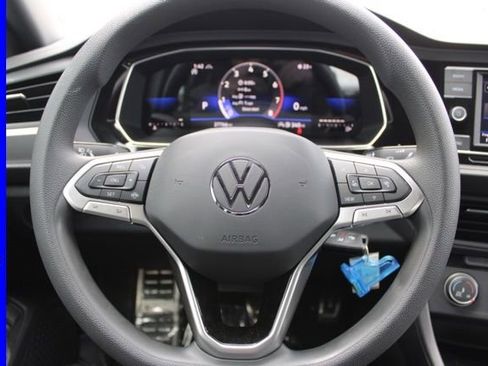 Used 2023 Volkswagen Jetta Sport image 23