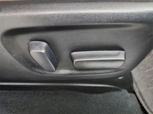 Used 2020 Toyota Sienna Limited Premium image 48