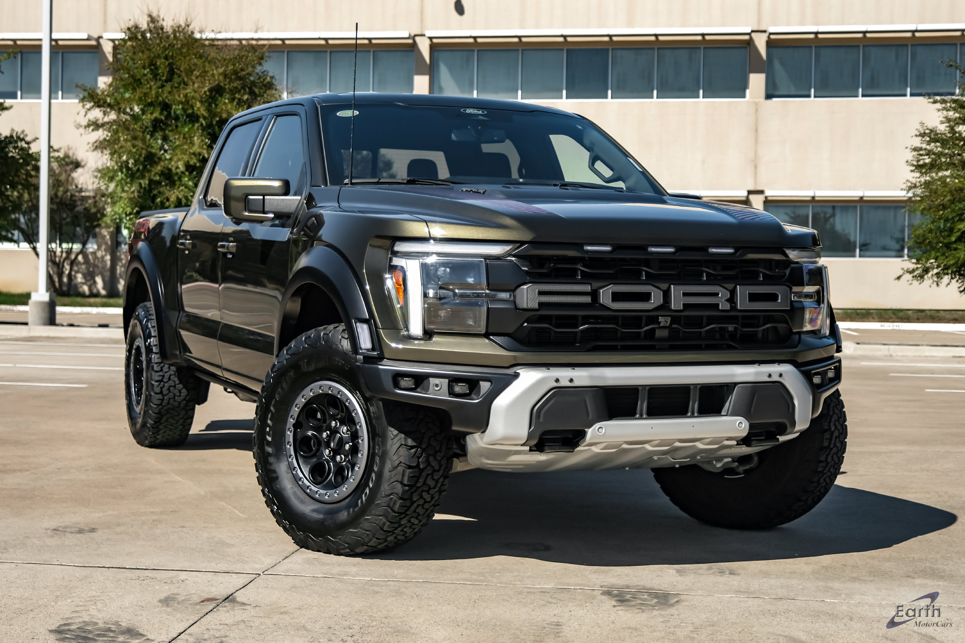 Used 2025 Ford F150 Raptor AWD/4WD image 24