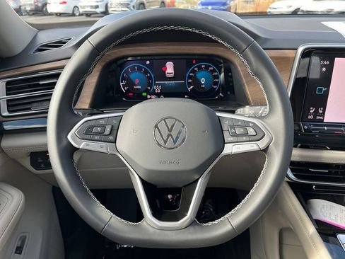 New 2026 Volkswagen Atlas SE image 22