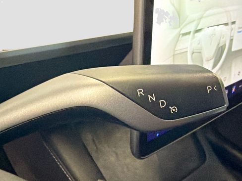 Used 2022 Tesla Model Y Performance AWD/4WD image 25