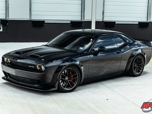 Used 2020 Dodge Challenger SRT Hellcat Redeye RWD image 34