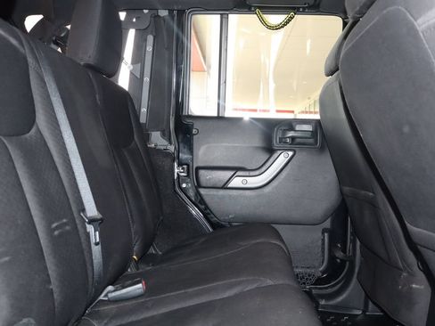 Used 2015 Jeep Wrangler Unlimited Sport w/ Quick Order Package 24S AWD/4WD image 38