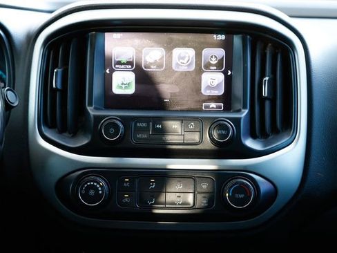 Used 2017 Chevrolet Colorado LT w/ LT Convenience Package image 38