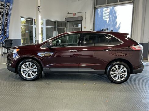 Used 2024 Ford Edge Titanium image 32