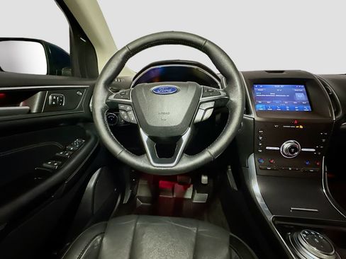 Used 2020 Ford Edge Titanium w/ Equipment Group 301A AWD/4WD image 34