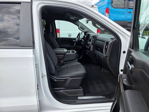 Used 2019 Chevrolet Silverado 1500 LT w/ Convenience Package AWD/4WD image 18