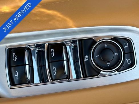 Used 2023 Chevrolet Corvette Stingray Premium Conv w/ Z51 Performance Package RWD image 13