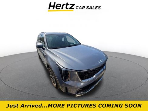 Used 2024 Kia Sorento S FWD image 1