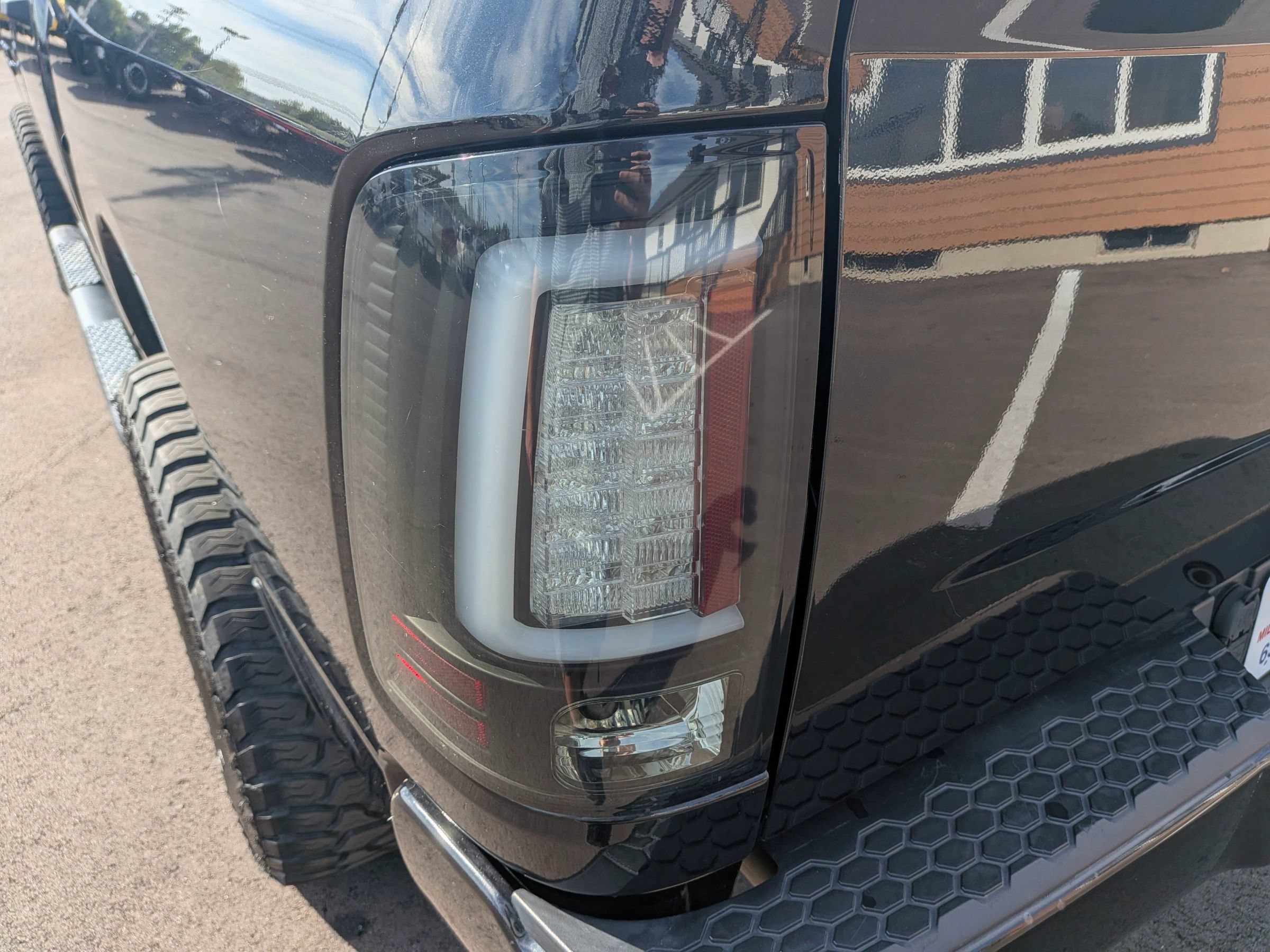 Used 2018 RAM 1500 Express w/ Black Ram 1500 Express Group AWD/4WD image 16
