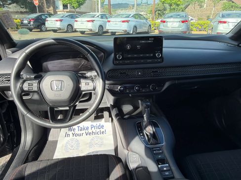 Used 2024 Honda HR-V Sport image 10