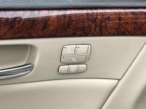 Used 2007 Cadillac DTS Luxury I w/ Sun And Sound Package image 18