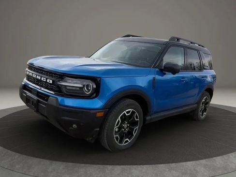 Used 2025 Ford Bronco Sport Outer Banks w/ Outer Banks Tech Package+ AWD/4WD image 3